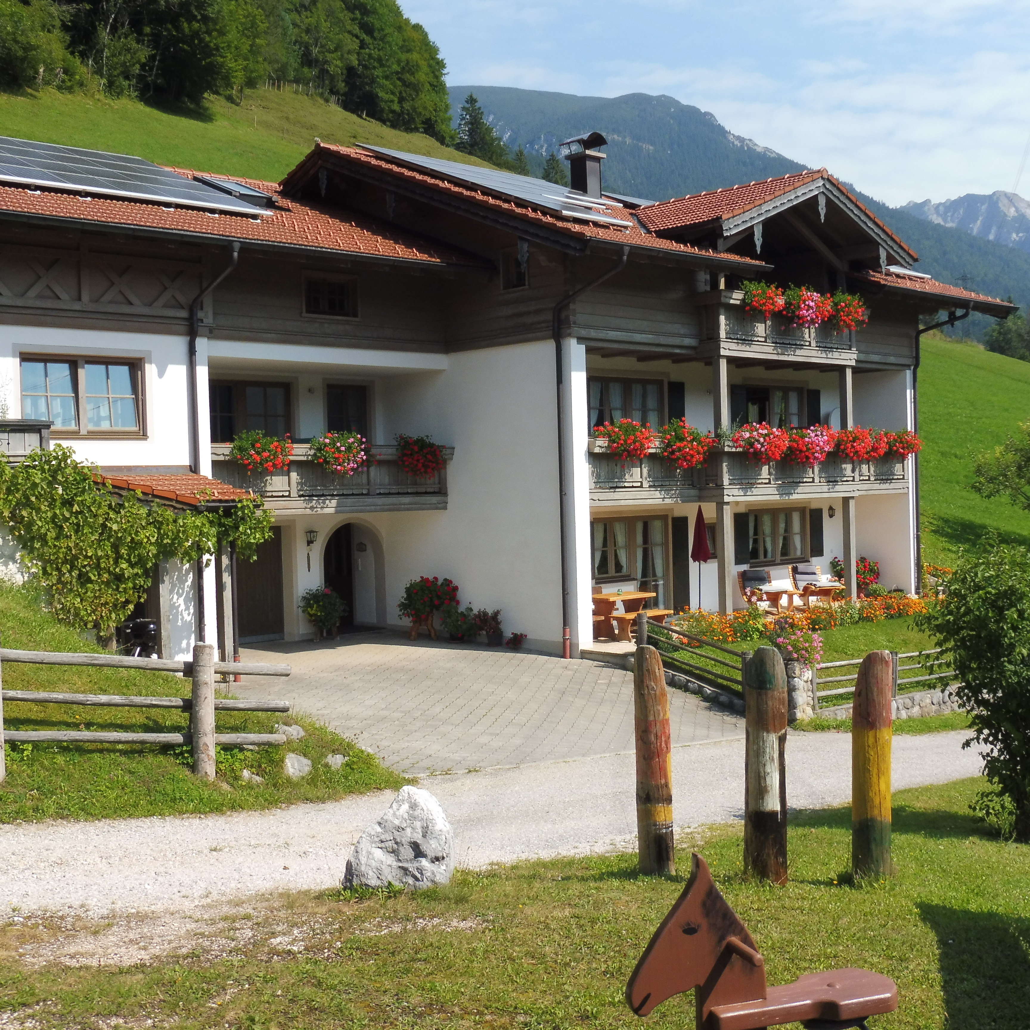 Haus Eicher im Sommer